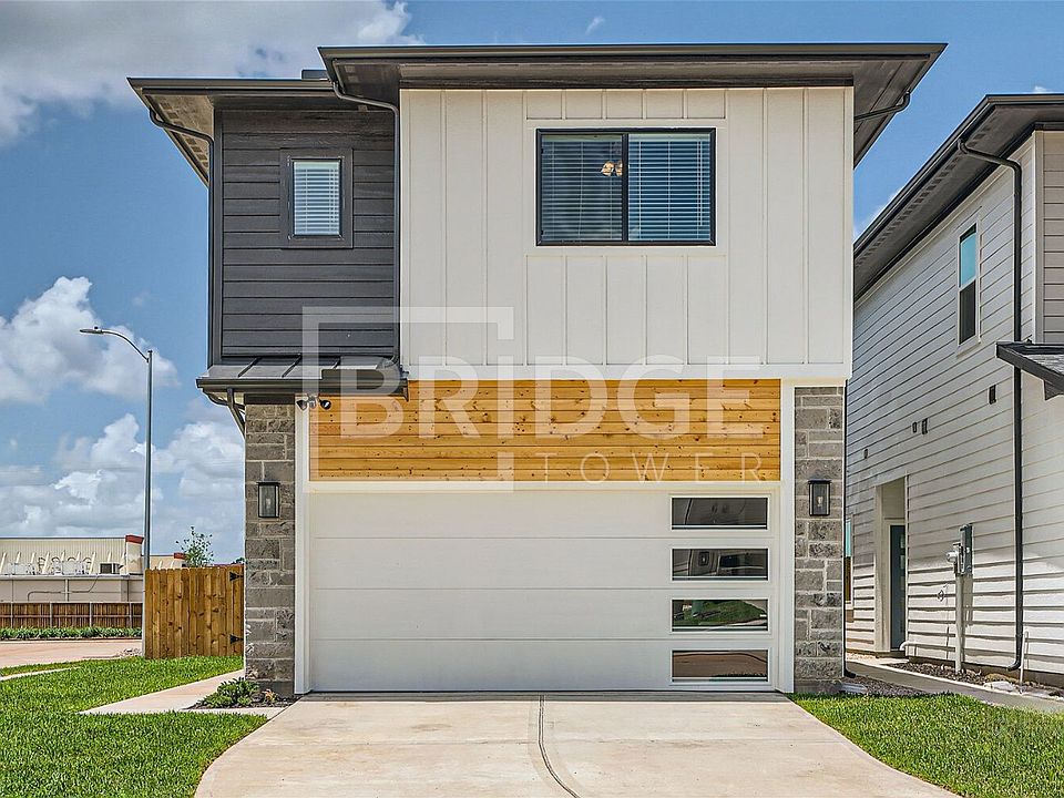 1st image of 6415 Pine Heights Dr