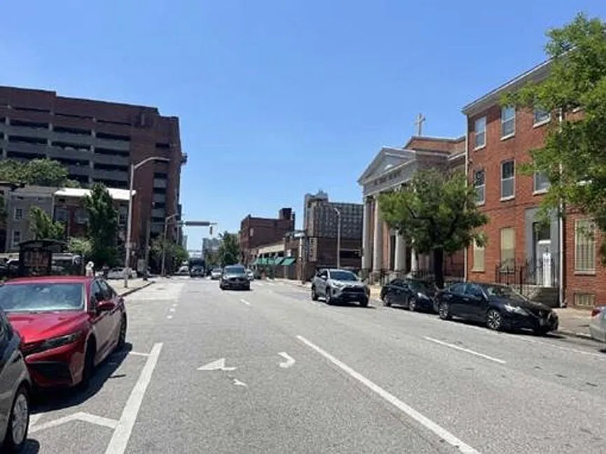 Exterior Neighborhood (street photo)