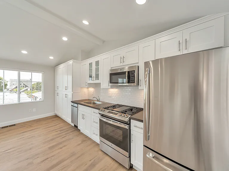 1928 Monterey Blvd — Photo 13