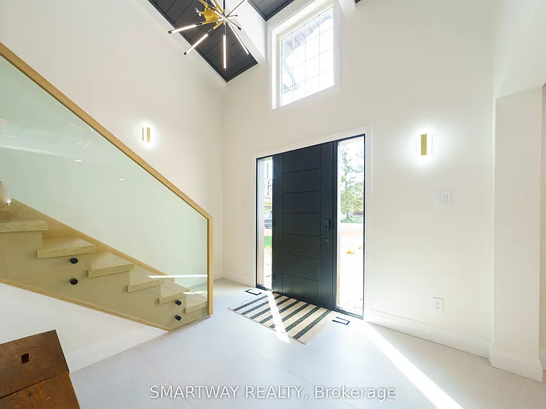 107 Campbell Cres — Photo 7