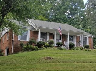 101 Black Oak Dr, Asheville, NC 28804