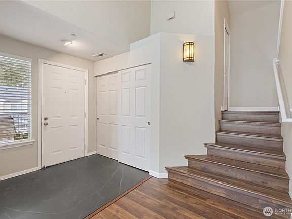 4th image of 4714 Fairwood Boulevard NE #601