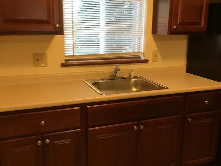 52 Village Green Rd — Photo 2