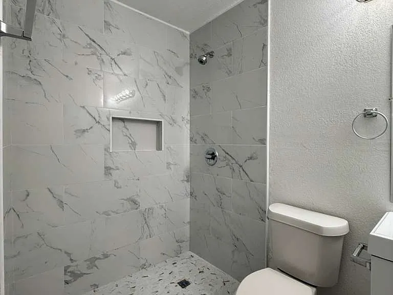 7318 Glen Trl — Photo 13