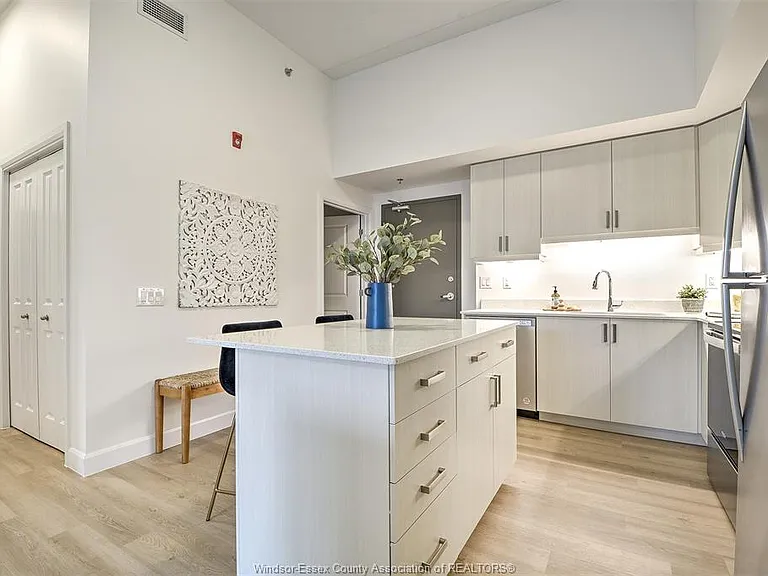 207 Brock St #319 — Photo 15