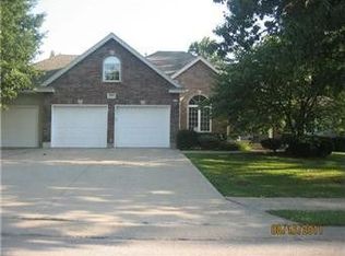 2607 Ridgewood Rd, Harrisonville, MO 64701