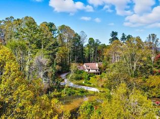 207 Wood Dale Dr, Hendersonville, NC 28791