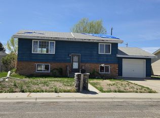 1808 Gregg Ave, Worland, WY 82401