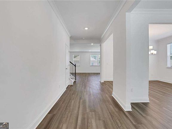 5th image of 3198 Shirecrest Ln
