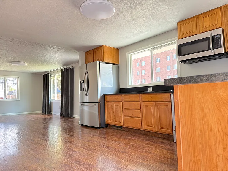 1410 S Joyce St #100 — Photo 6