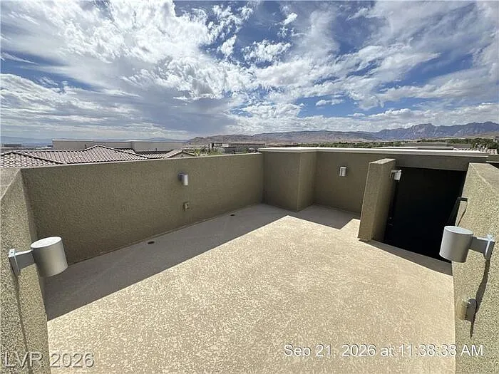 3 bed, 3.5 bath, 1647 sqft, $2,425 — Photo 4