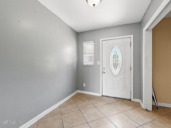4th image of 3689 RED OAK Circle S