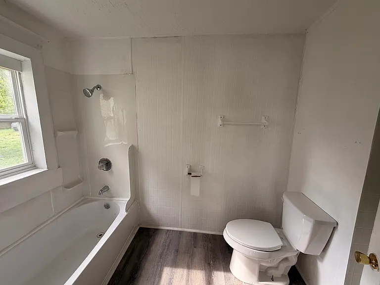 1821 Ridgewood Ave — Photo 8