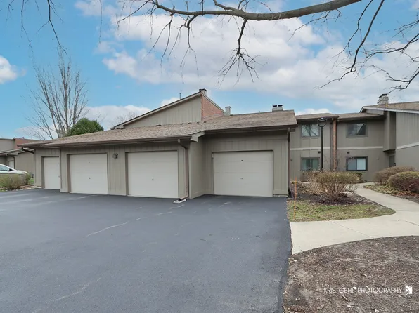 29W410 Emerald Green Dr #22-C, Warrenville, IL 60555