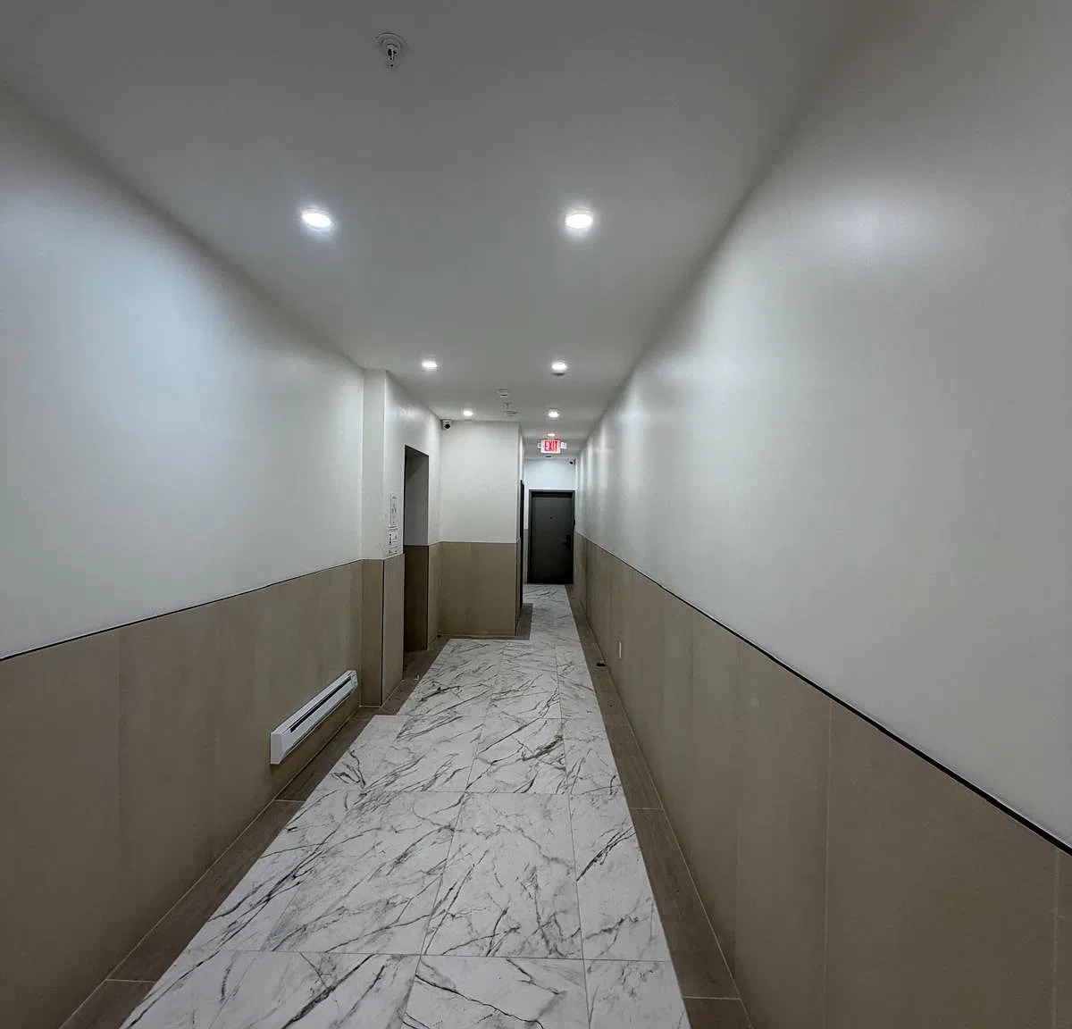 4 bed, $2,975 — Photo 3