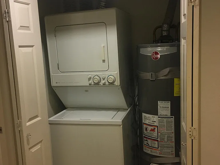 1131 Campbell St #211 — Photo 18
