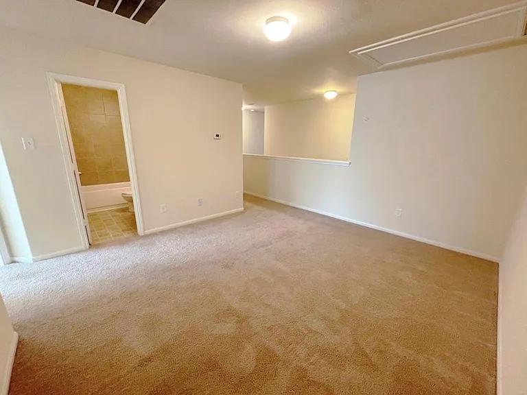 8318 Greys Ln — Photo 12