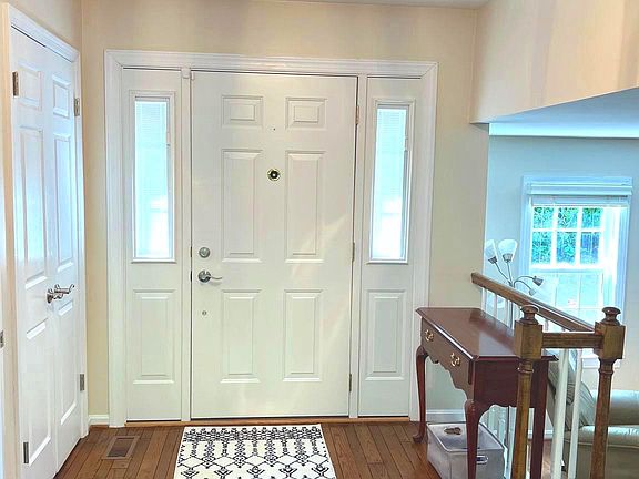4th image of 2211 Nobehar Dr