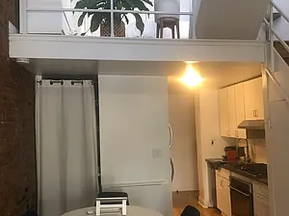 225 West 14th Street image 17 of 17