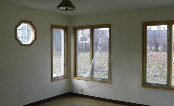 5th image of 247 Dessa Ln