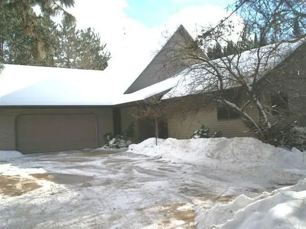 E9181 Ebony Rose Ln, New London, WI 54961