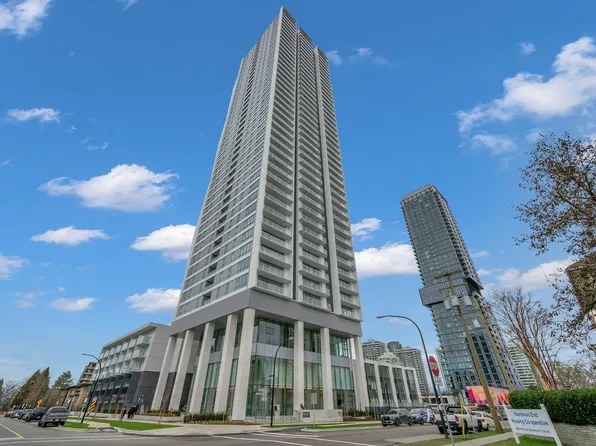 6087 Wilson Ave #1702, Burnaby, BC V5H 4R8