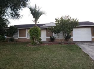 920 April Hills Blvd, Lady Lake, FL 32159