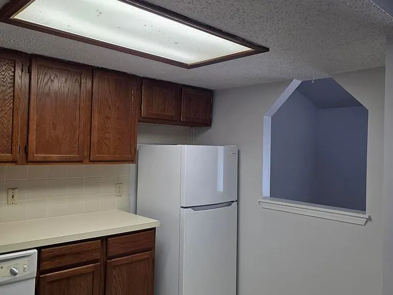 Oakridge Estates — Photo 16