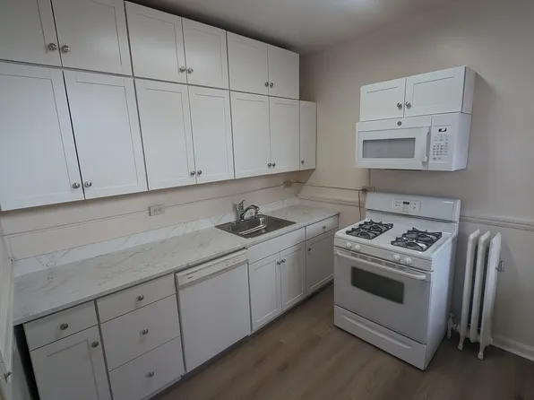 7 N Arthur Ashe Blvd APT 10, Richmond, VA 23221