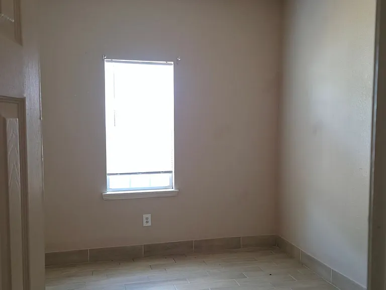3419 Sealy St — Photo 13