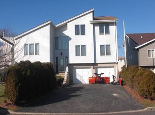 7 Jarico Dr #2, Wallington, NJ 07057