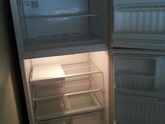 Refridgerator