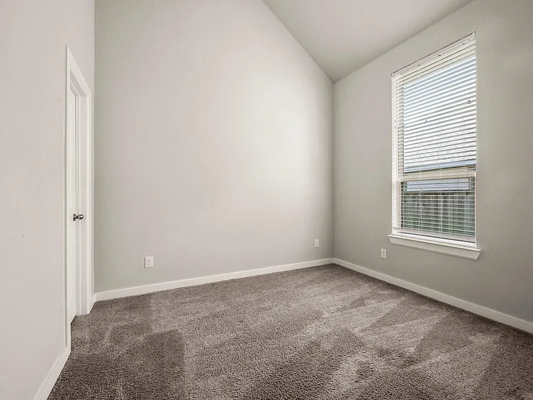 150 Mayfield Dr — Photo 21