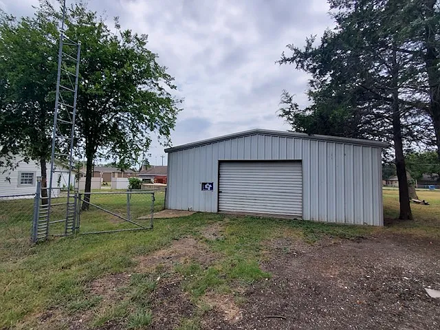 Shop access from other side of the house