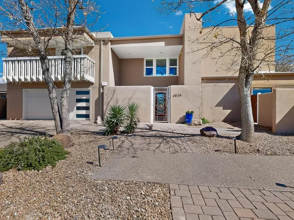 4529 Altura Pl NE, Albuquerque, NM 87110