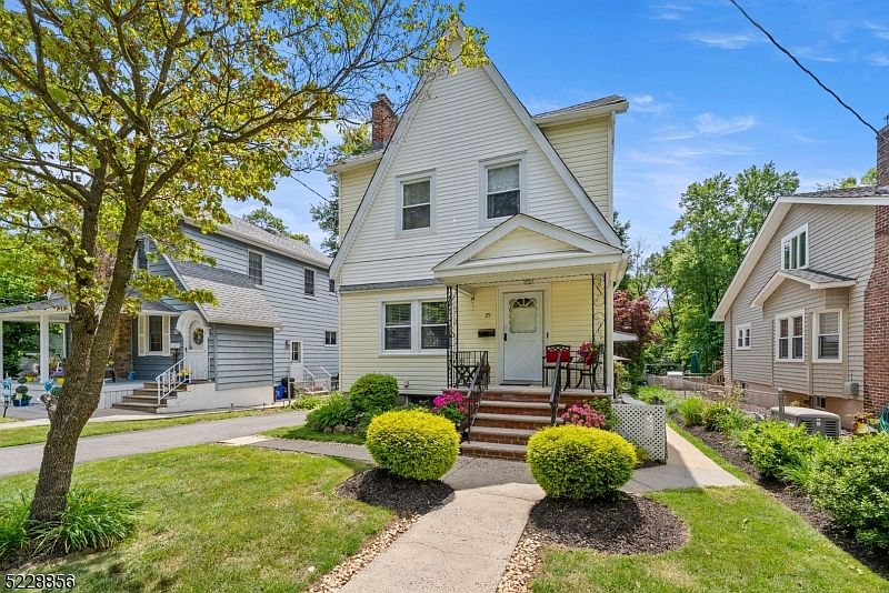 1st image of 25 Dougal Ave