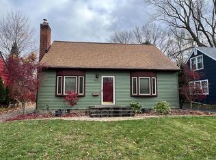 1714 Chandler Rd, Ann Arbor, MI 48105