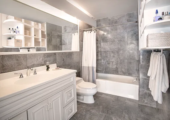 Rented by Makover Group Inc | media 27