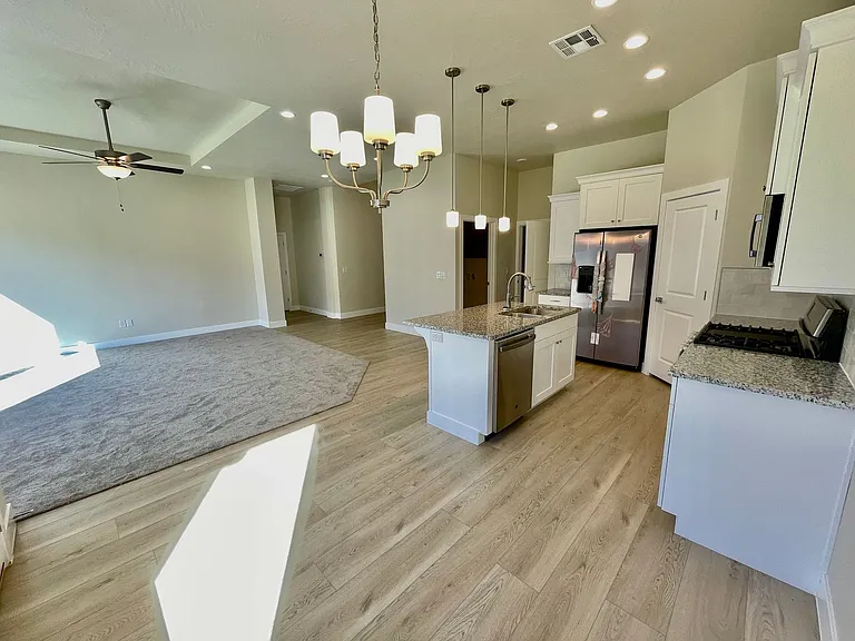 1436 E Centaurus Way — Photo 18