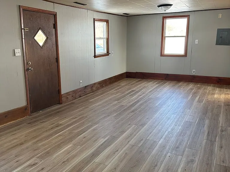 308 Birdland Dr — Photo 5