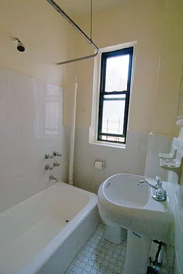 Rented by Compass | media 9