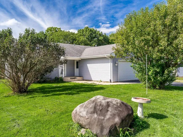 116 Drew Ct NE, Poplar Grove, IL 61065