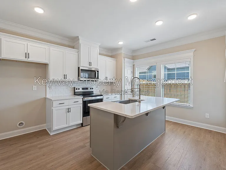 3010 Purity Way — Photo 8