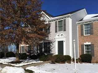 18 Castleview Dr, Mc Kees Rocks, PA 15136