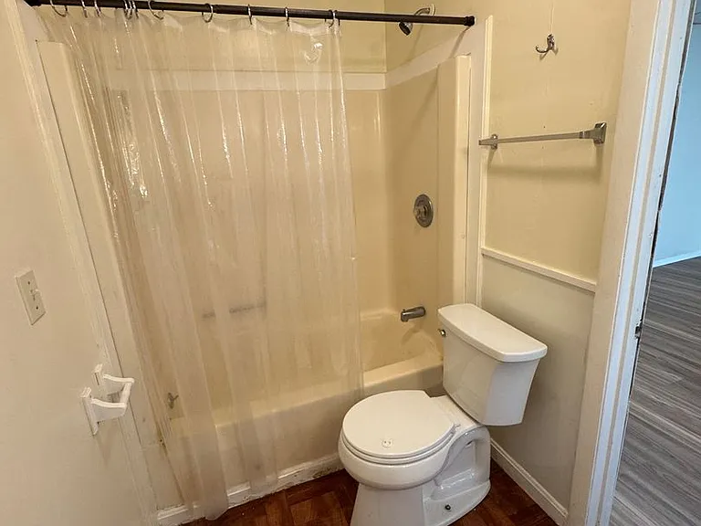 45 Main Street — Photo 10