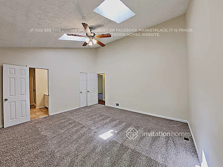 4042 Maxanne Dr NW — Photo 10