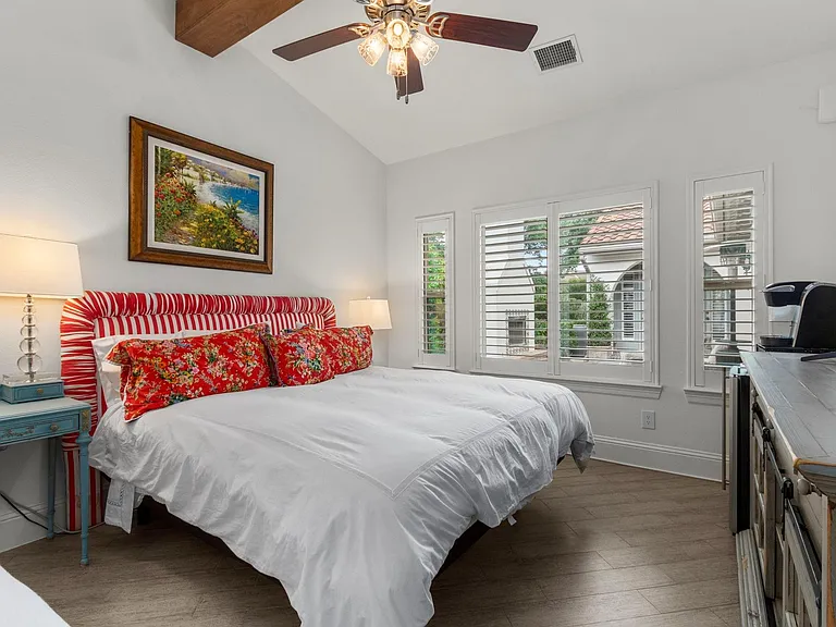 3930 Sundance Hill Ln — Photo 37
