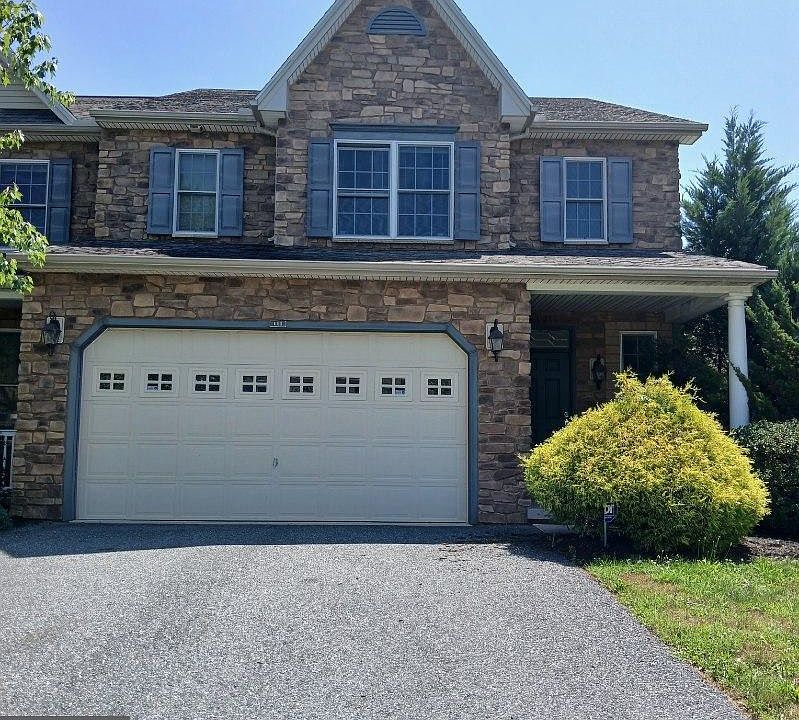 1st image of 111 Scully Pl