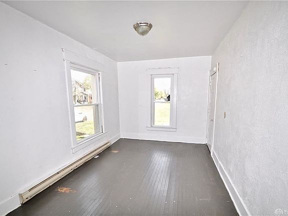 2nd image of 702 Washington Ave