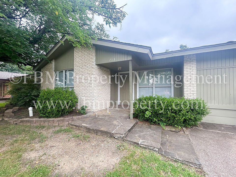 1st image of 713 Phillips Dr